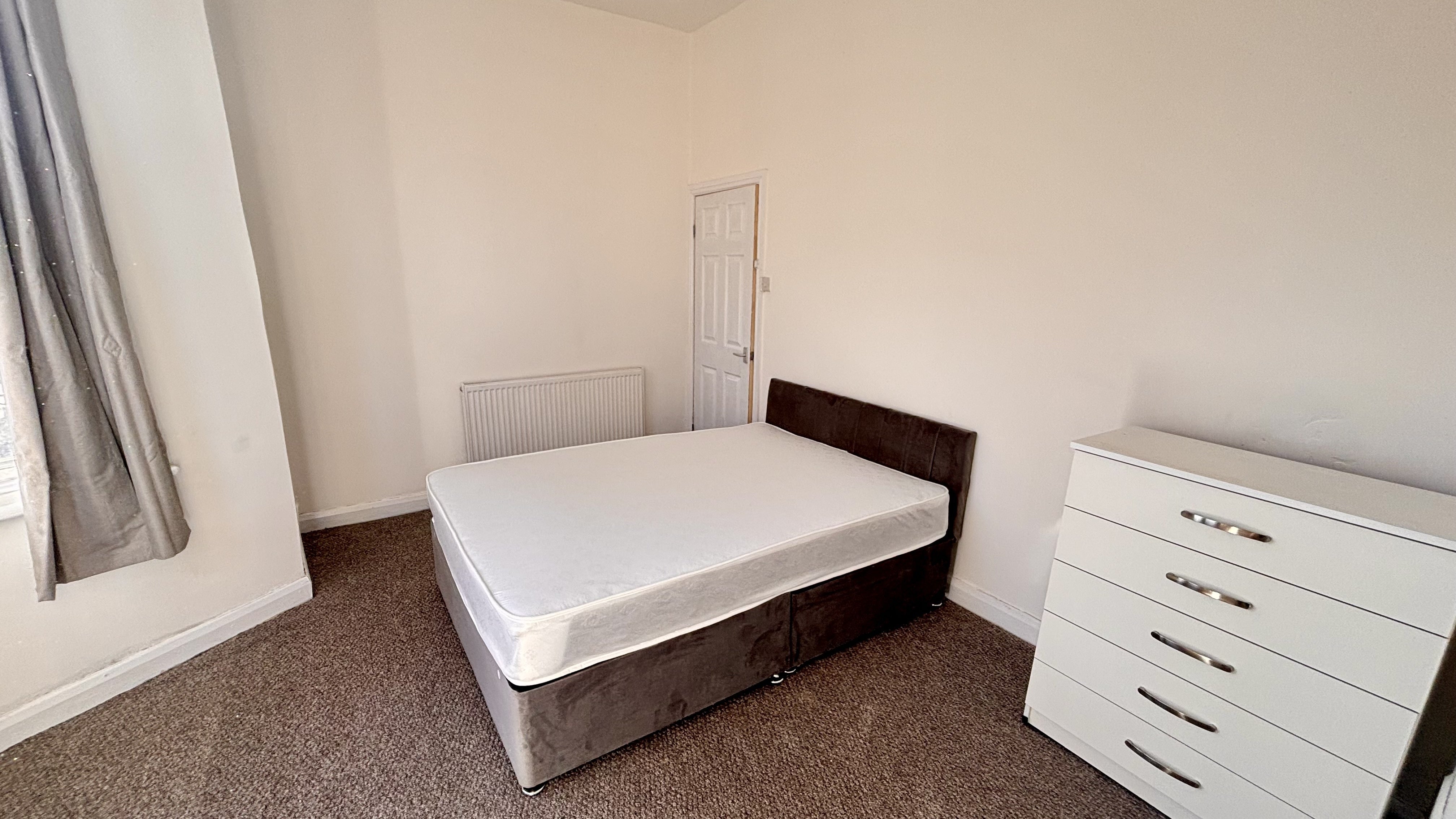 Flat Ada Street in Newcastle upon Tyne