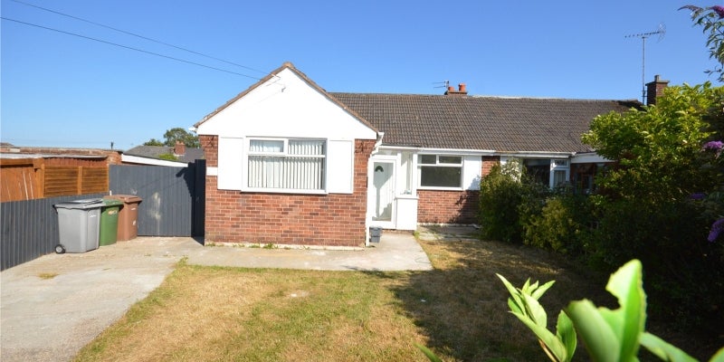 House Wimborne Avenue in Thingwall