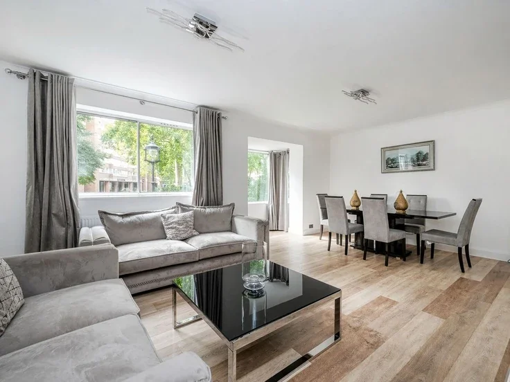 House Connaught Square in City of Westminster