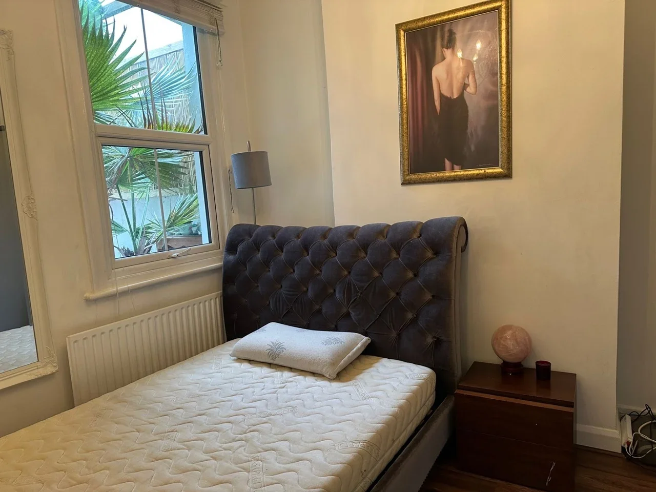 Room Nealden Street in Greater London