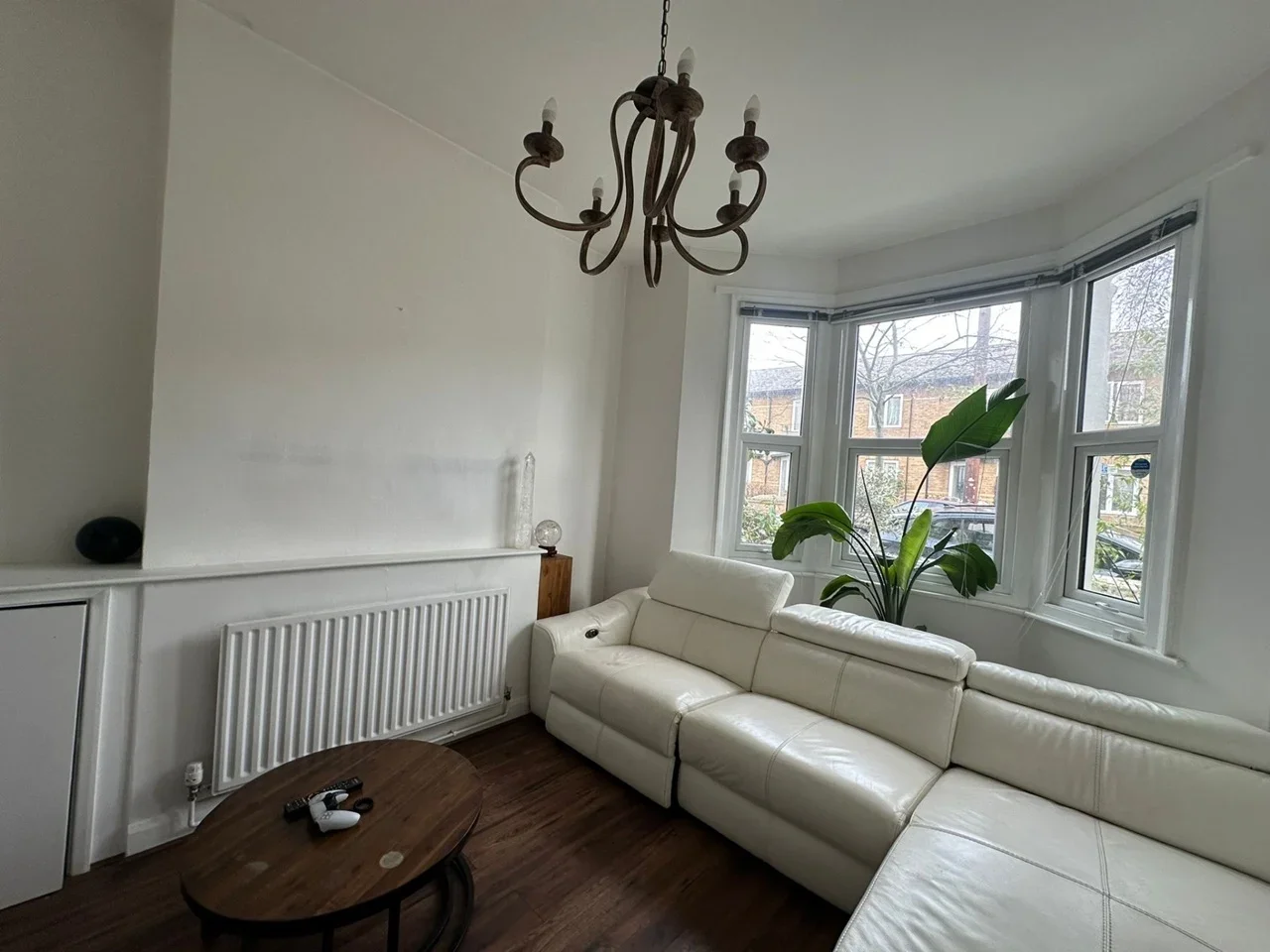 Room Nealden Street in Greater London