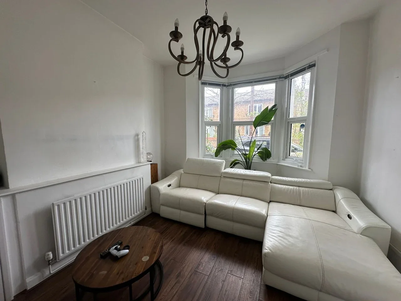 Room Nealden Street in Greater London
