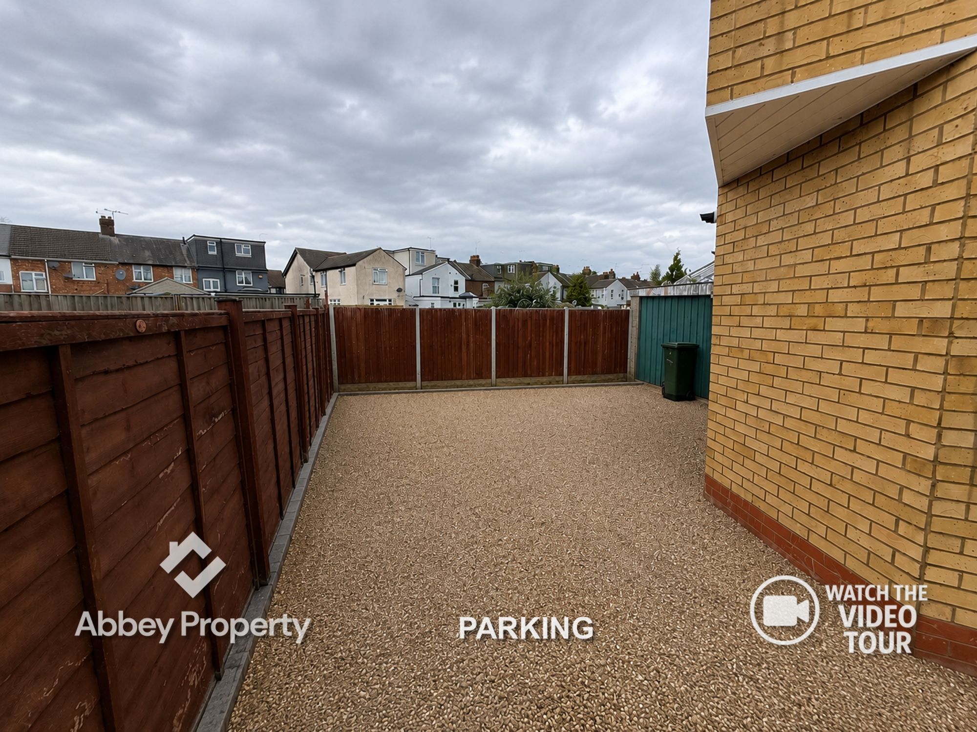 Flat Cuffley Close in Luton