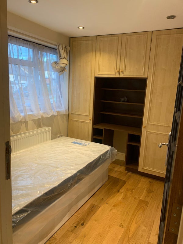 Room Uxendon Hill in Greater London