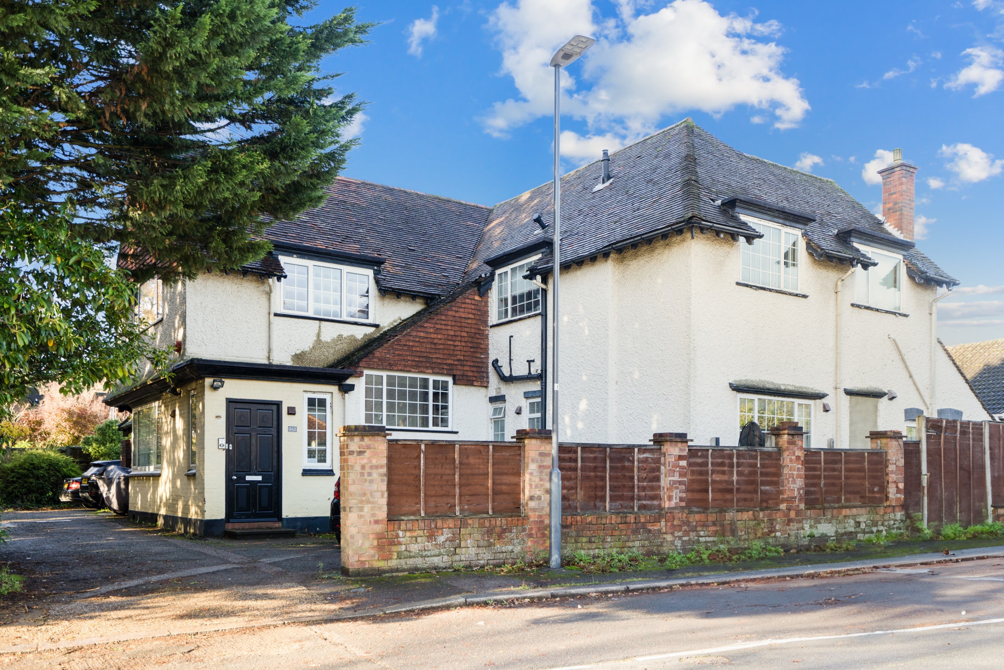 Flat Uxbridge Road in Greater London