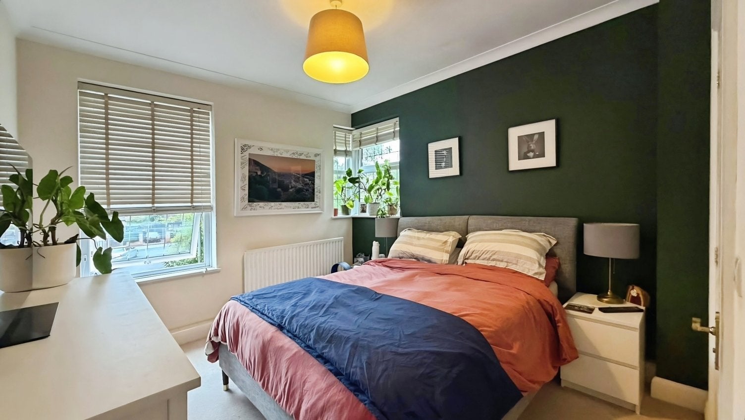 House Cheveney Walk in Greater London