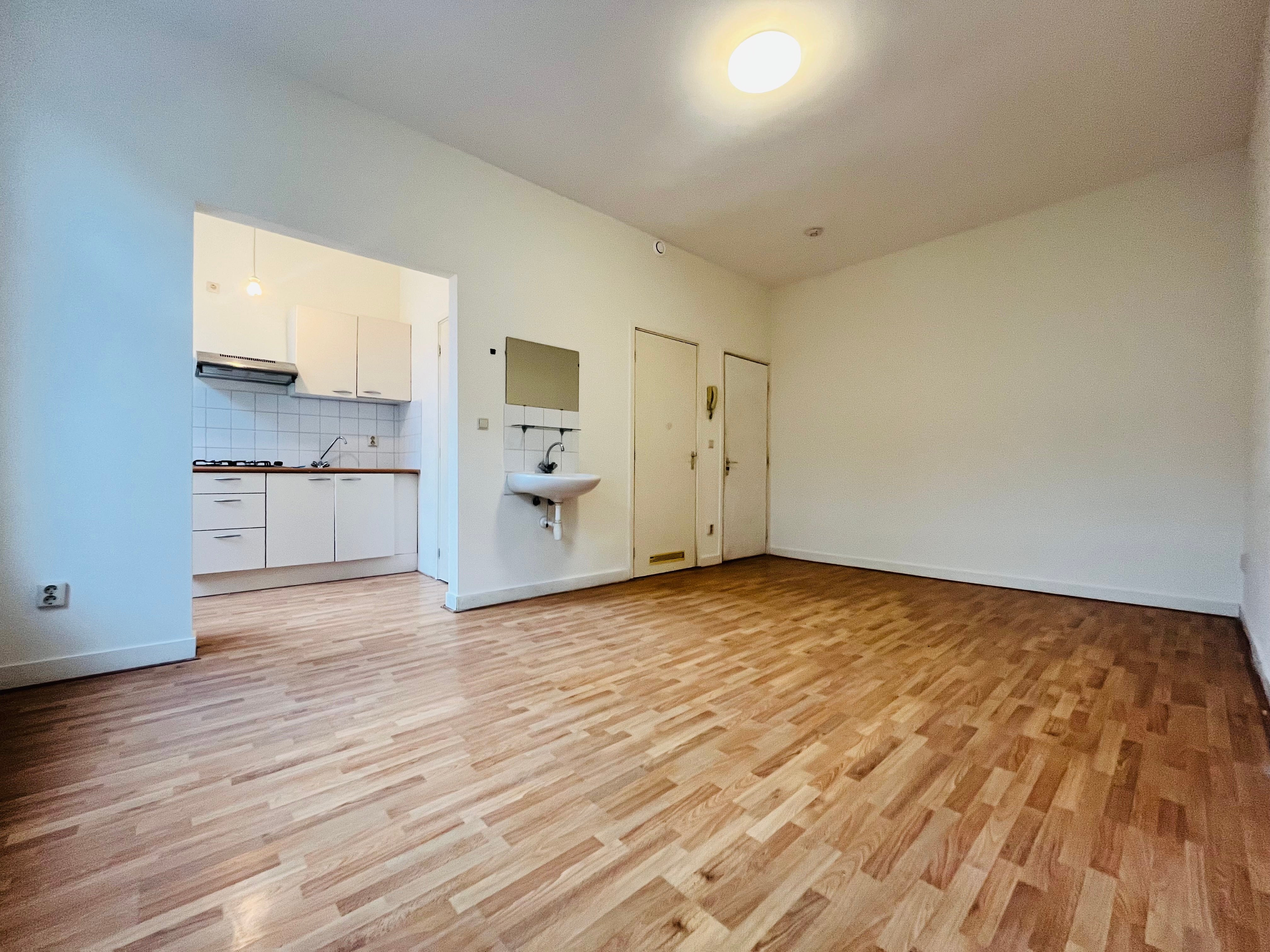 Studio te huur: Herschelstraat 24, 'S-Gravenhage