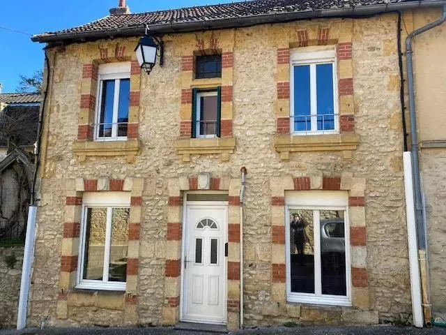 House Avenue Charles de Gaulle in Terrasson-Lavilledieu