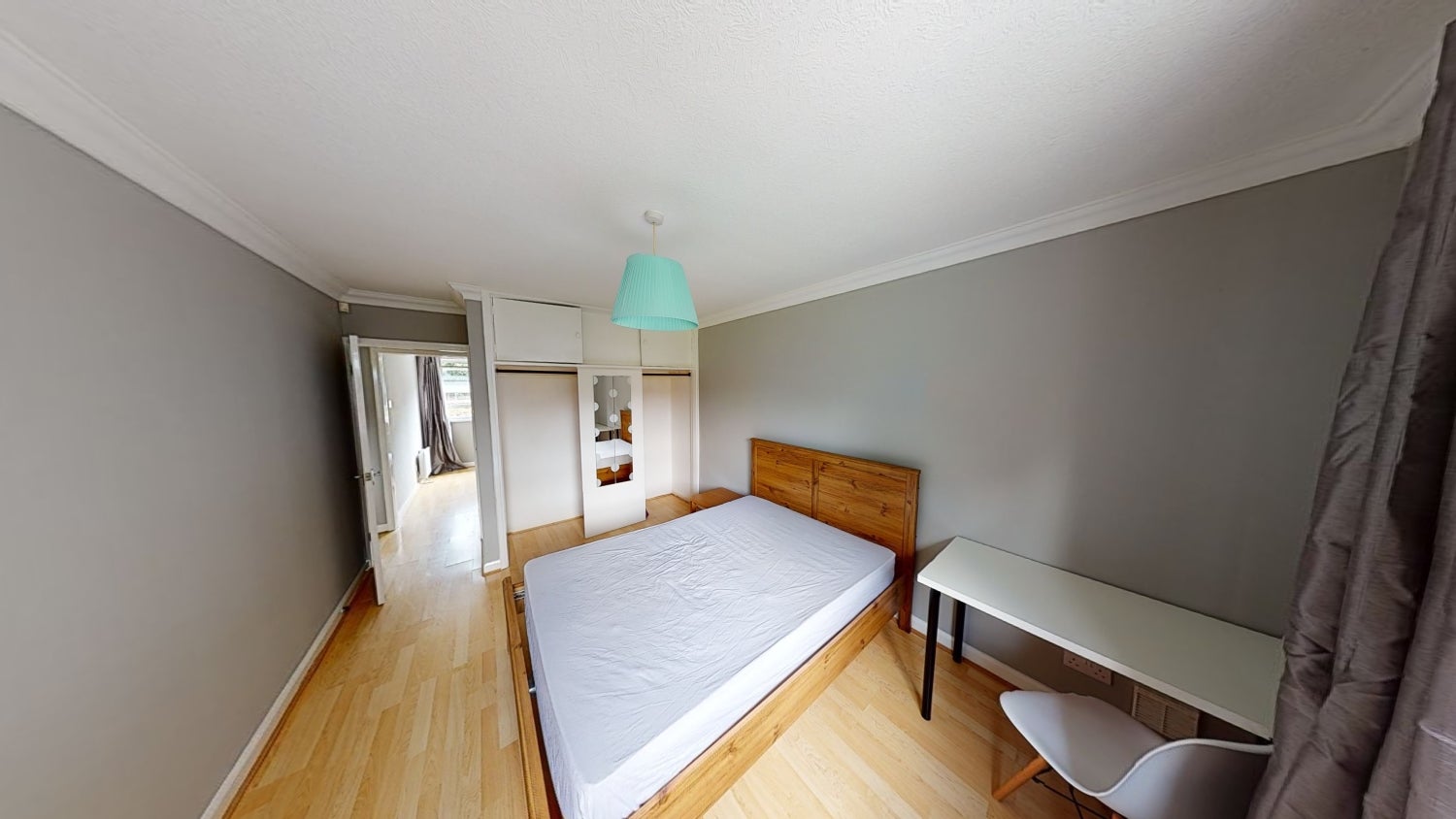 Flat Mapperley Road in Nottingham