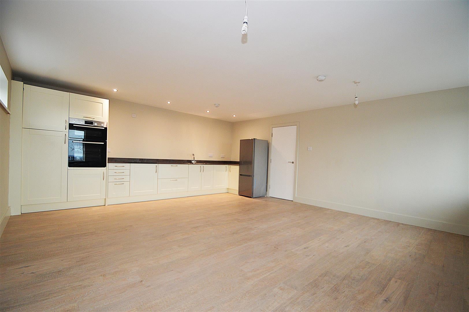 Flat Kellaway Court in Bristol