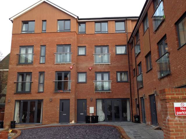 Flat Saxton Street in Gillingham