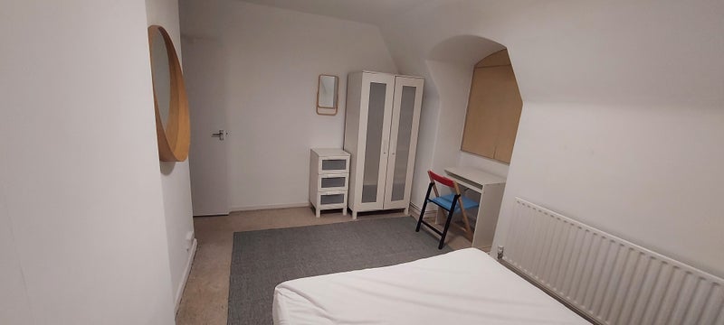 Room McMillan Street in Greater London