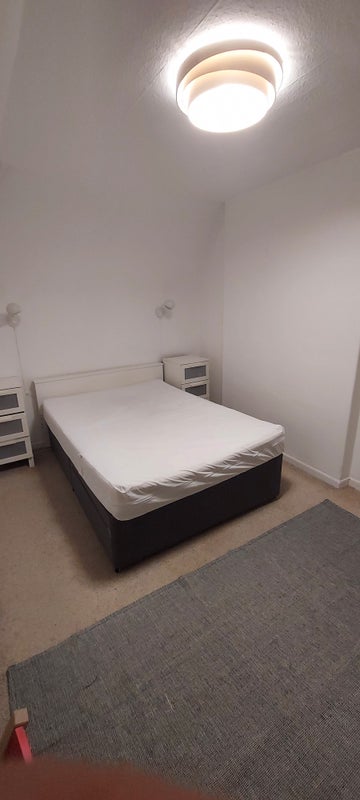 Room McMillan Street in Greater London