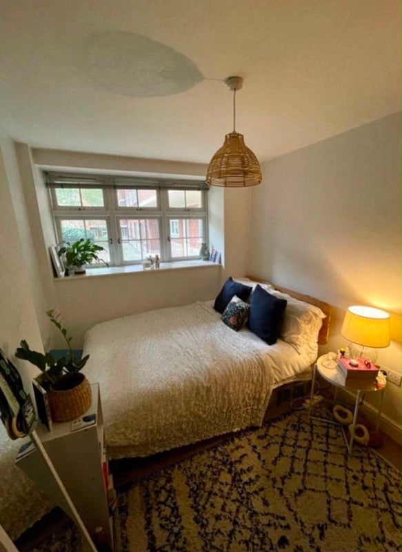 Room Upper Street in Greater London
