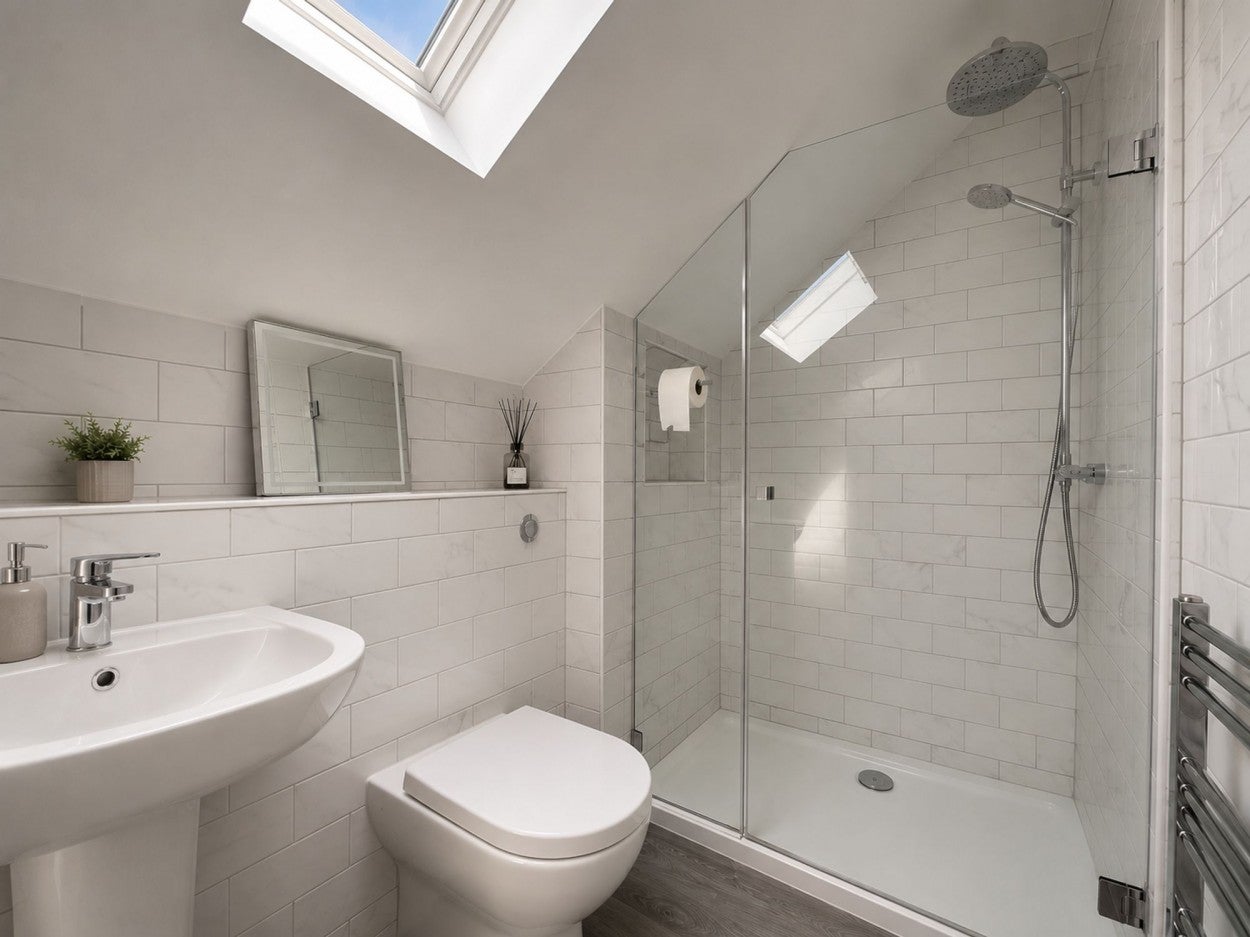 Flat Bath Road in Bristol