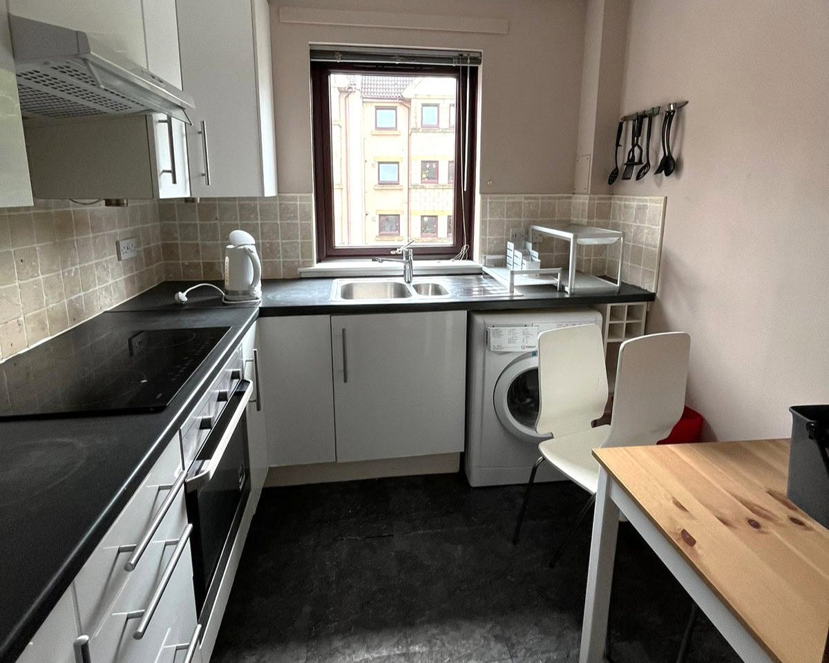 Flat Bryson Road in City of Edinburgh