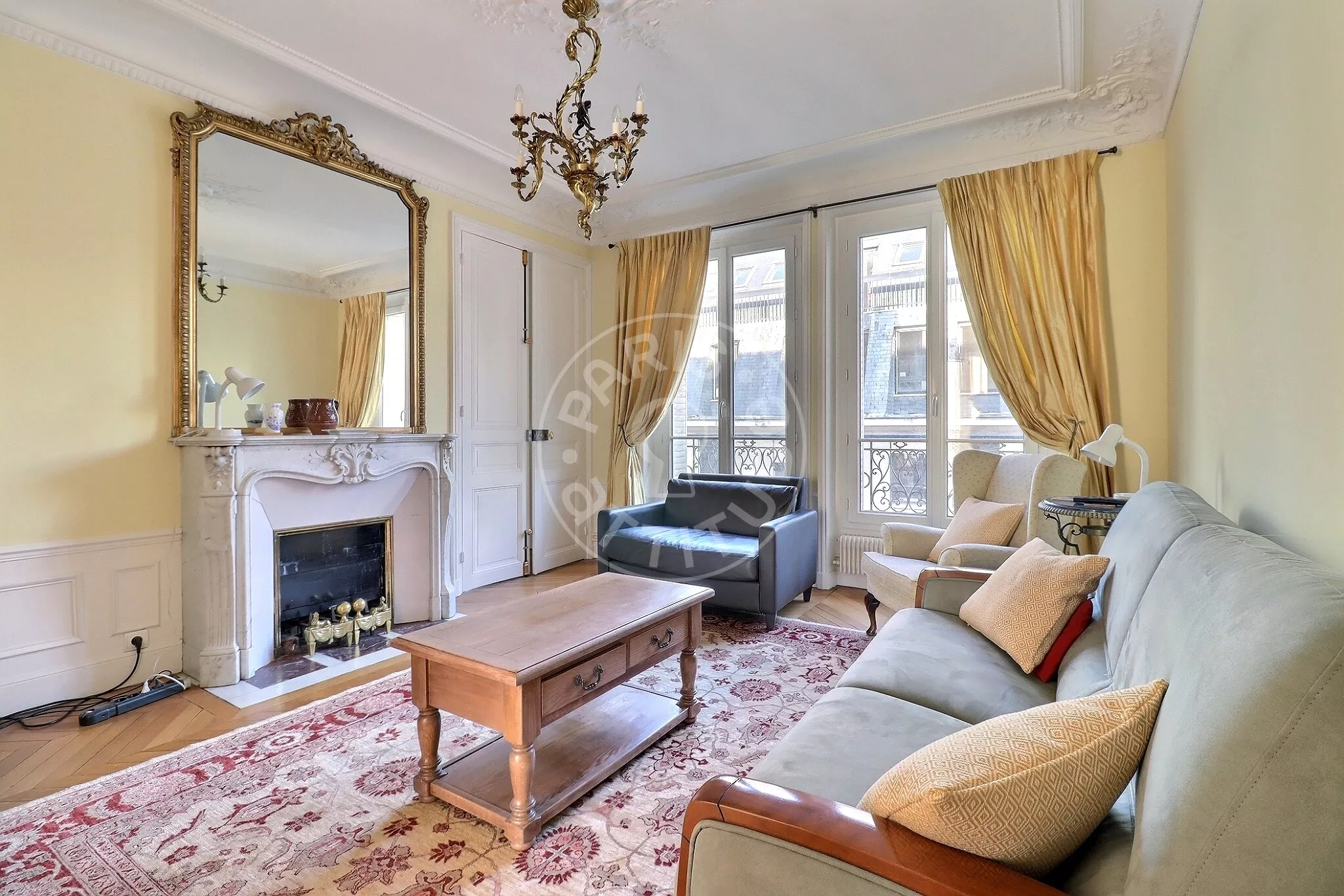 Flat Rue de Grenelle in Paris