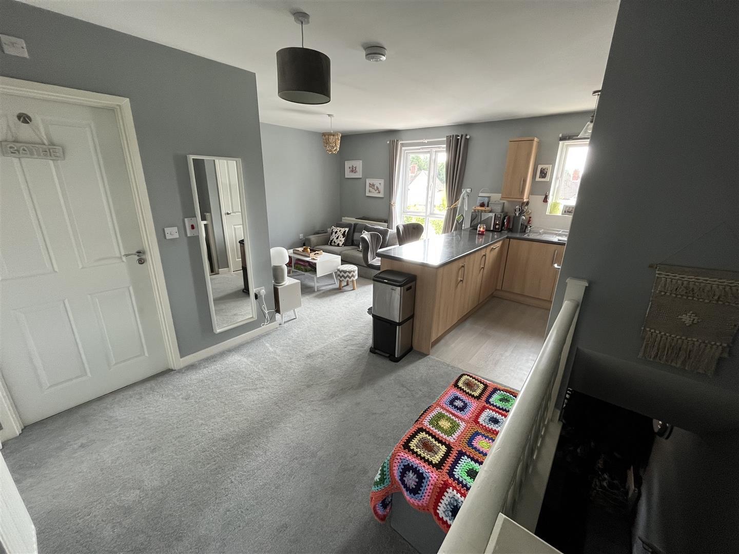 Flat Saredon Gardens in Coseley