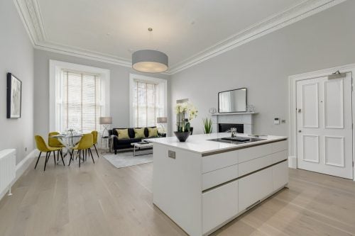 Flat Melville Street in City of Edinburgh