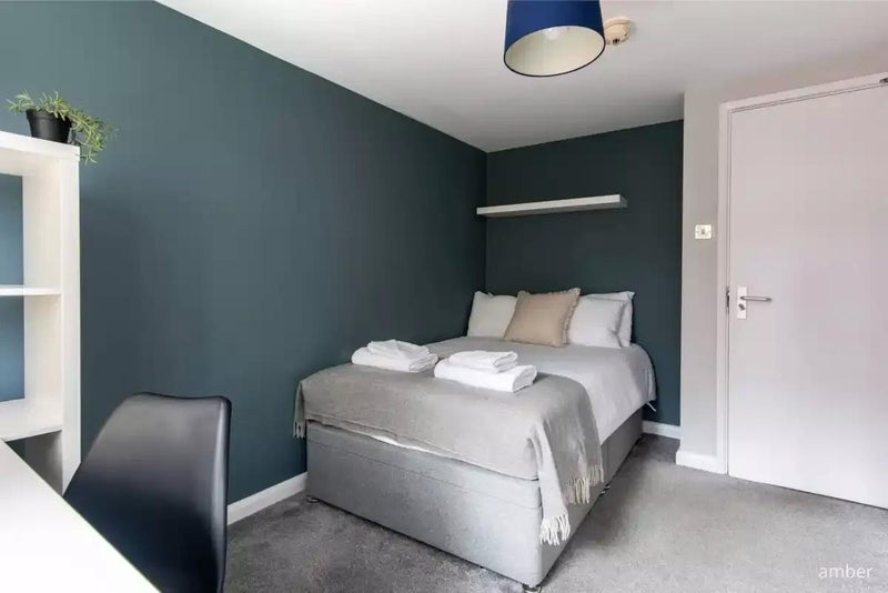 Room Malin Hill in Nottingham