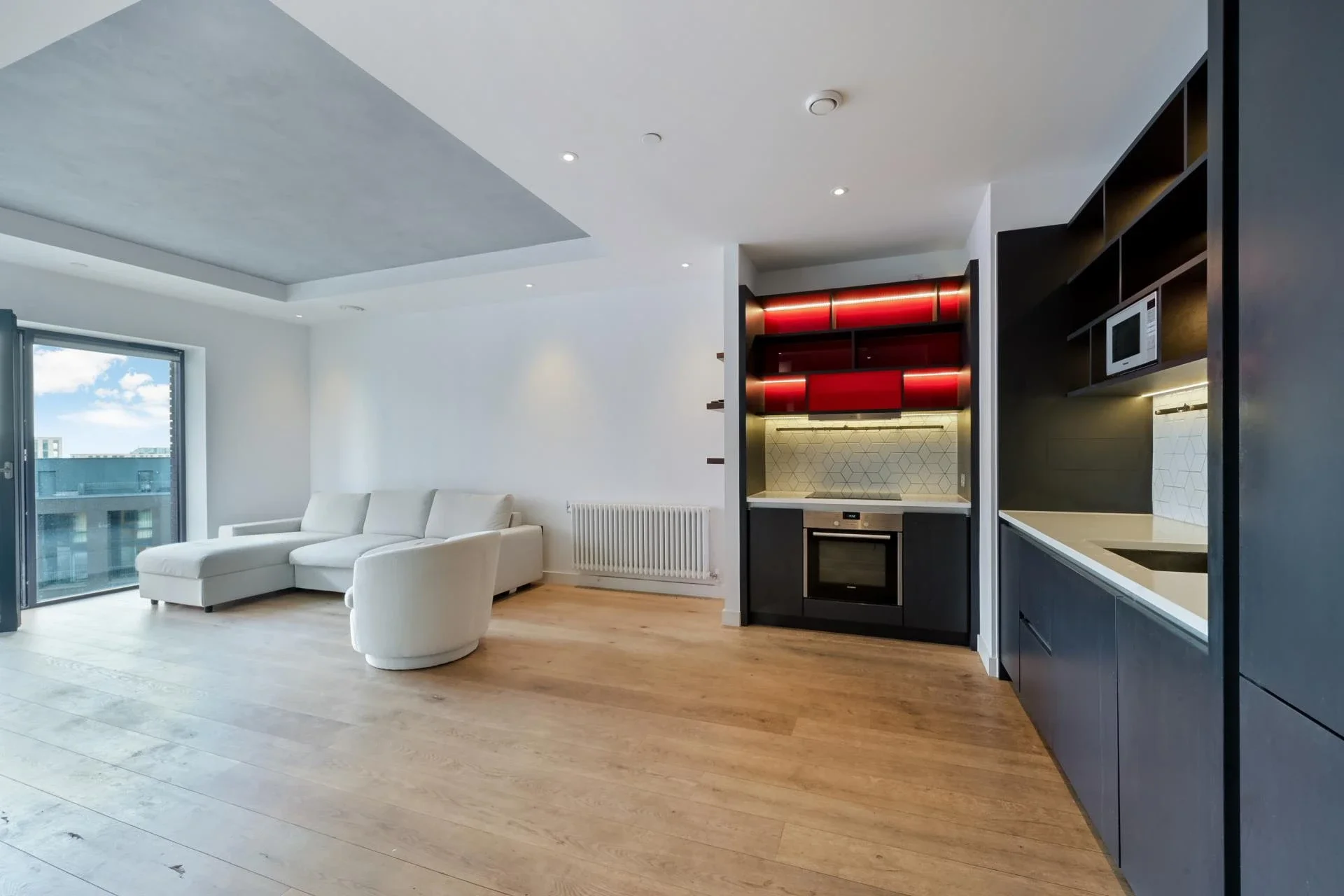 Flat Lyell Street in Greater London