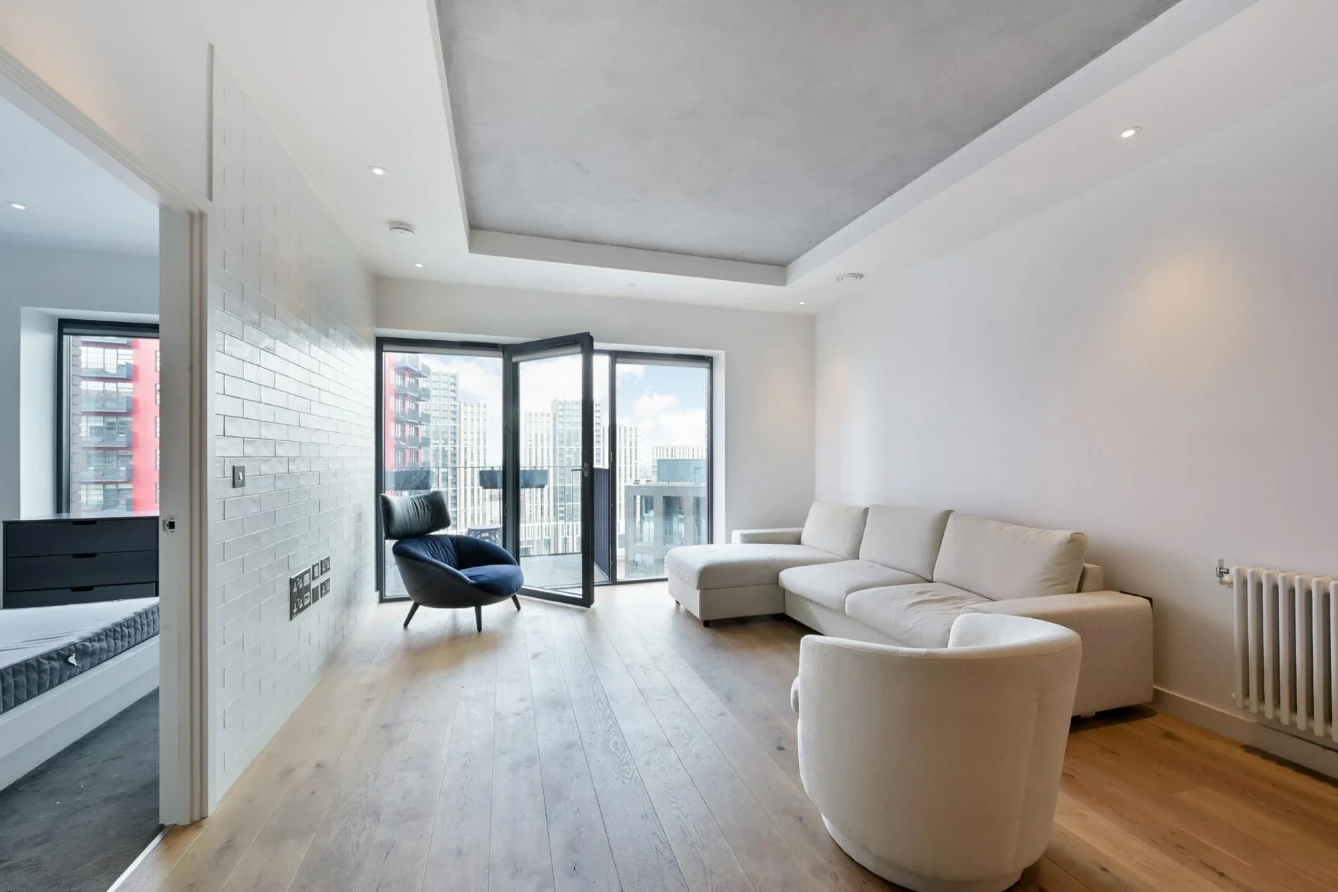 Flat Lyell Street in Greater London