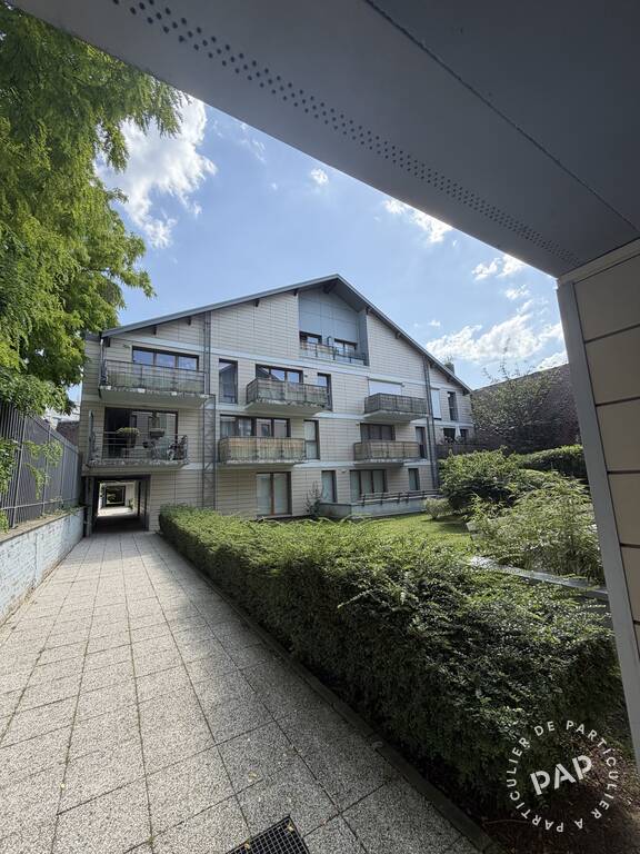 Flat Rue de Douai in Lille