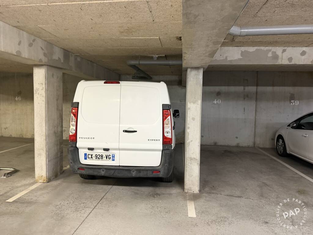 Flat Rue de Douai in Lille