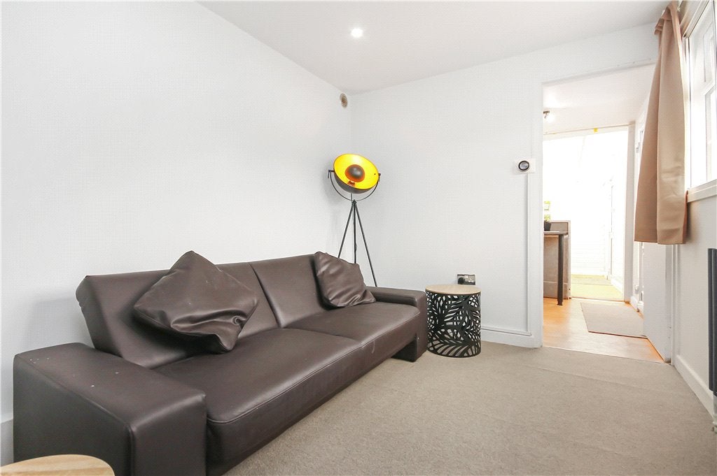 Room Coppermill Road in Sunnymeads