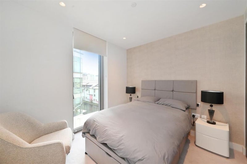 Room North Wharf Road in City of Westminster