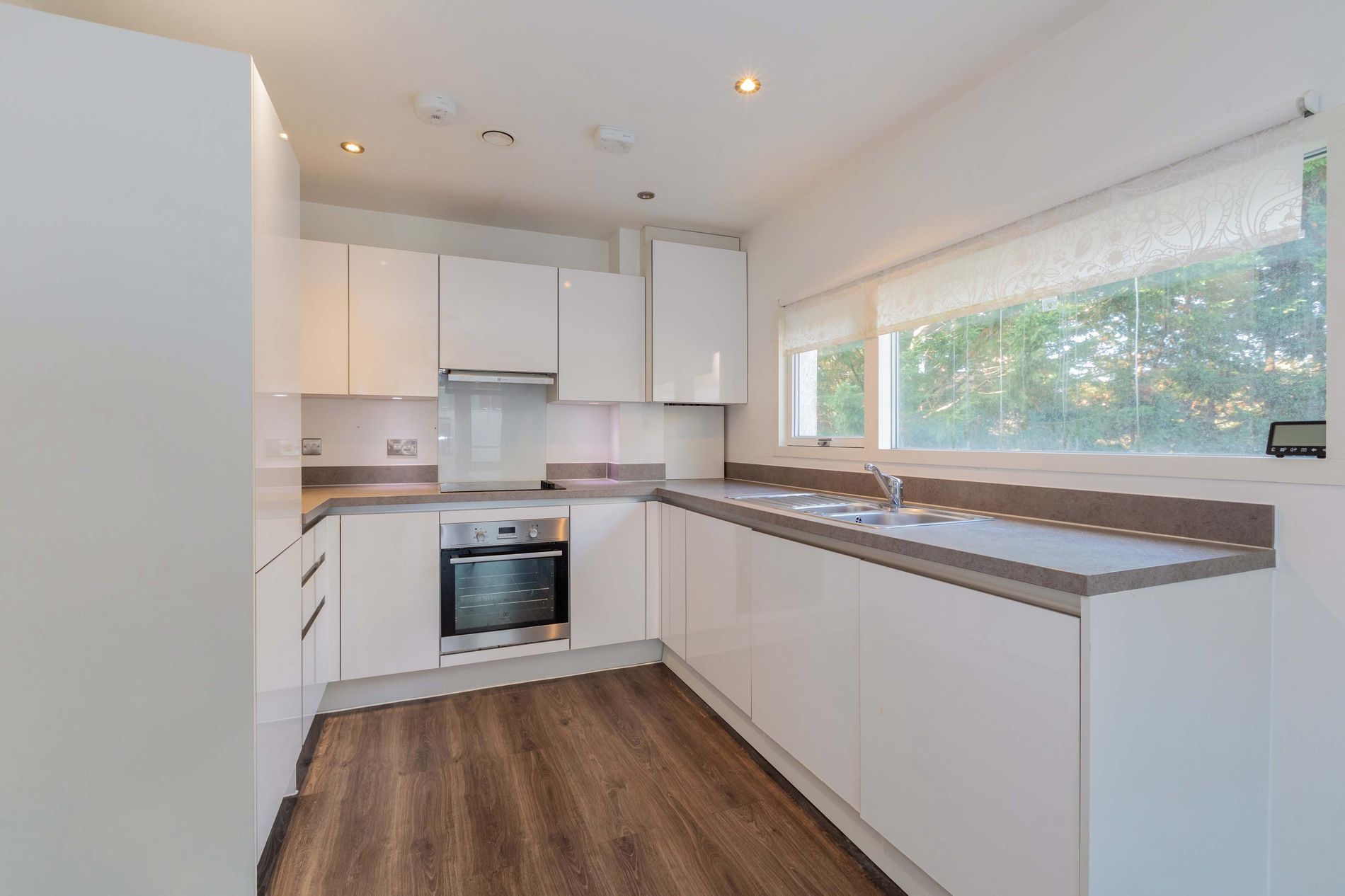 Flat Kidwells Close in Maidenhead
