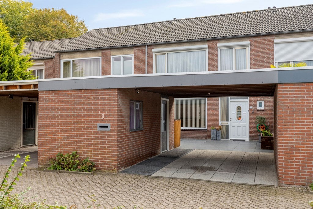 Huis Gladiolenhof 8 in Schijndel