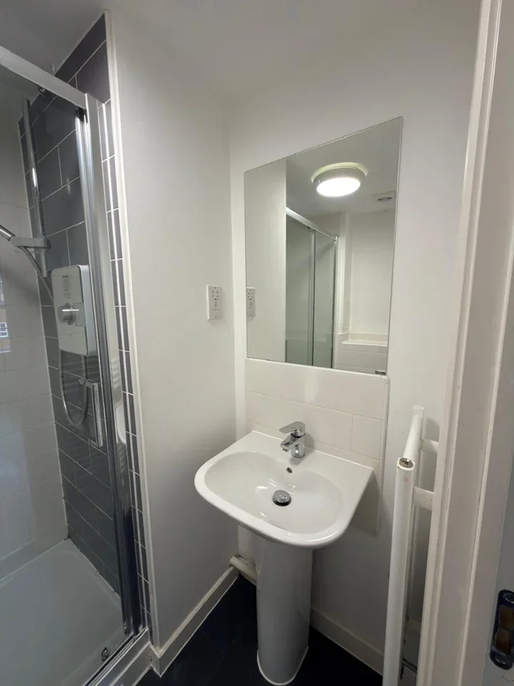 Flat Albus Close in Milton Keynes