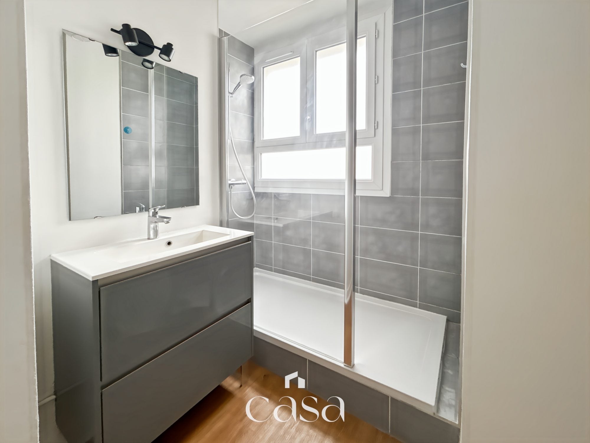 Flat Rue Monseigneur Adam in Caen
