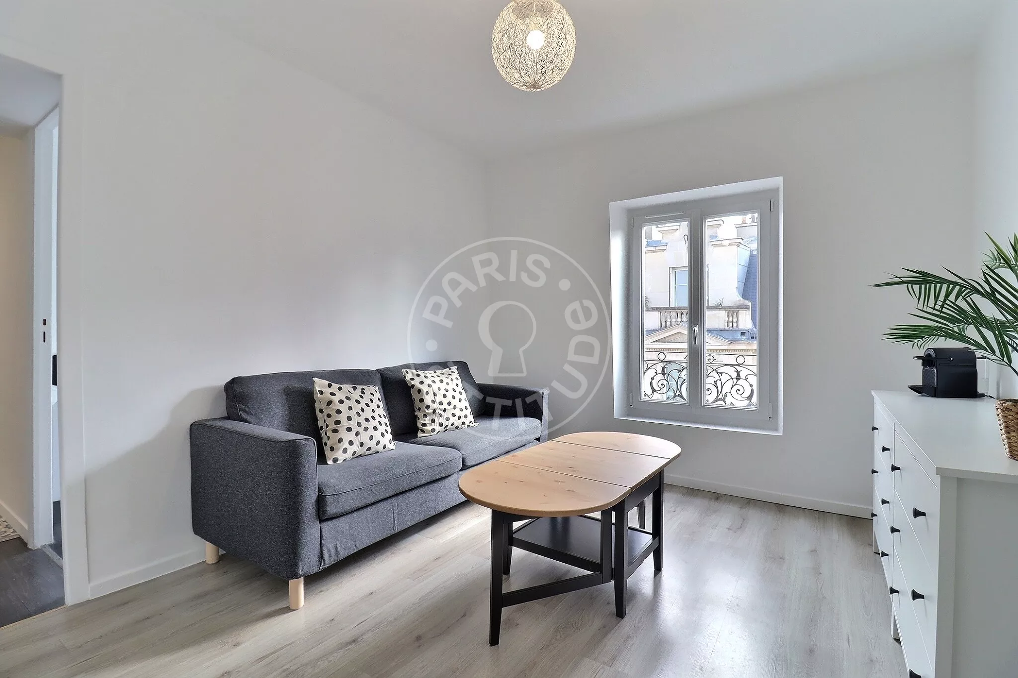 Flat Rue d'Oslo in Paris