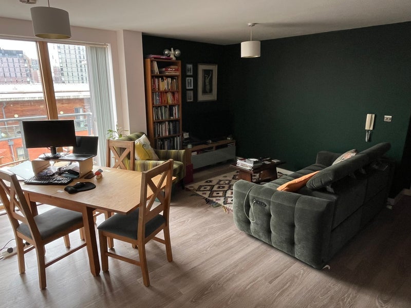 Room Hornbeam Way in Manchester