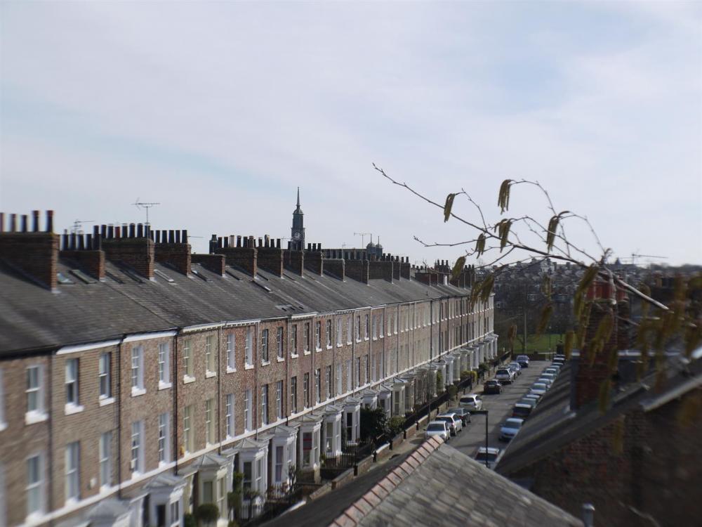 Flat East Mount Road in York