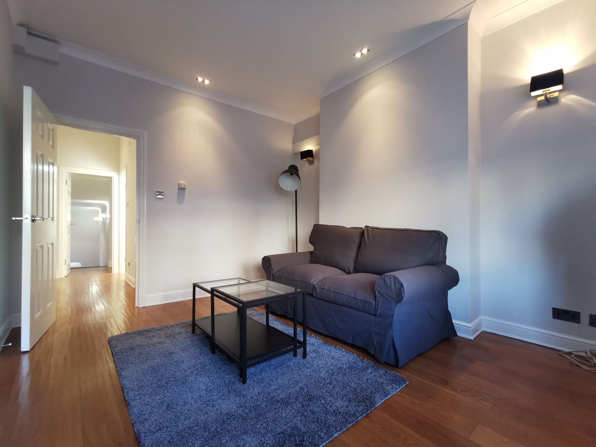 Flat Hormead Road in City of Westminster