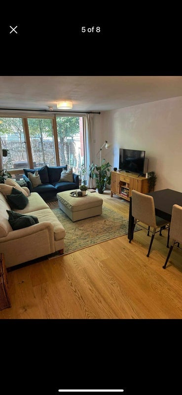 Flat De Beauvoir Crescent in Greater London