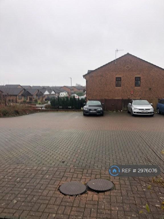 Flat Deanscroft Way in Stoke-on-Trent
