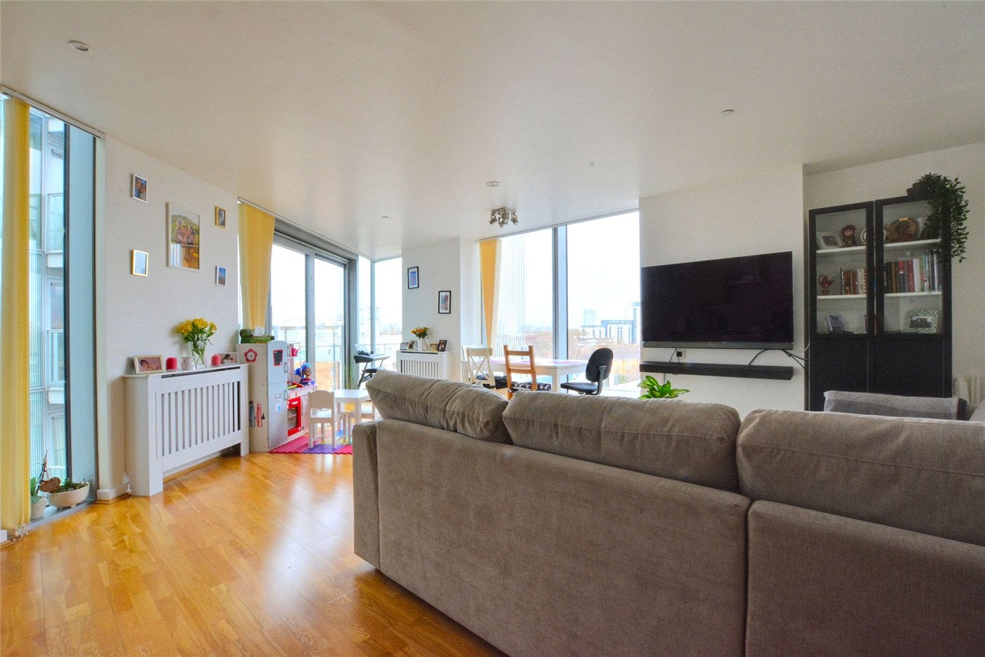 Flat Harmony Place in Greater London