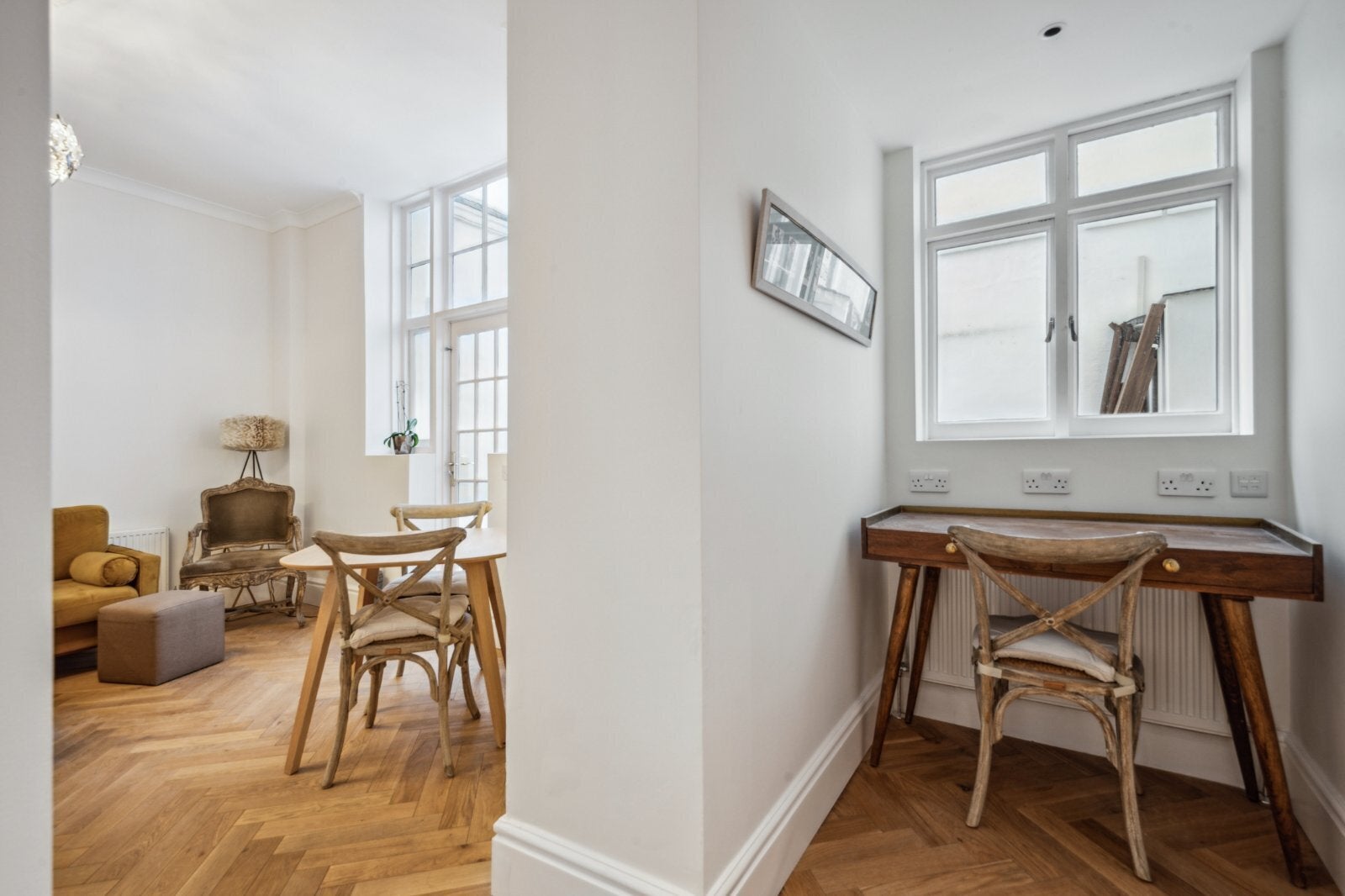 Flat Queen's Gate Place Mews in Greater London