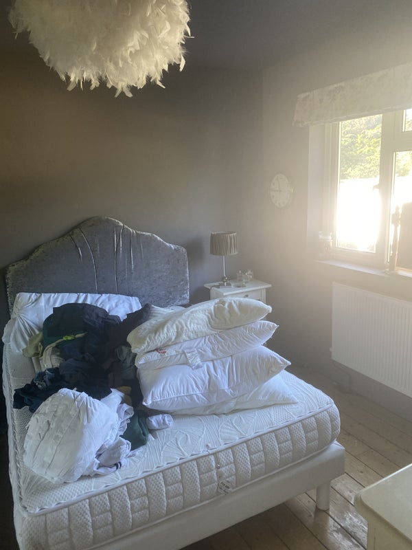 Room Sanderstead Court Avenue in Greater London