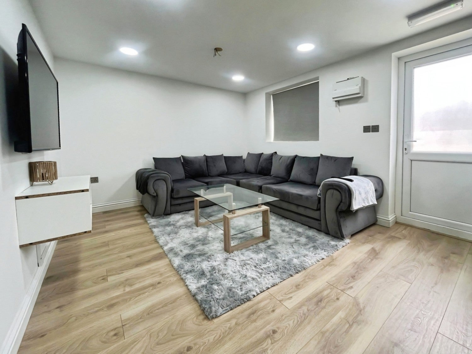 Flat Mill Farm Crescent in Greater London