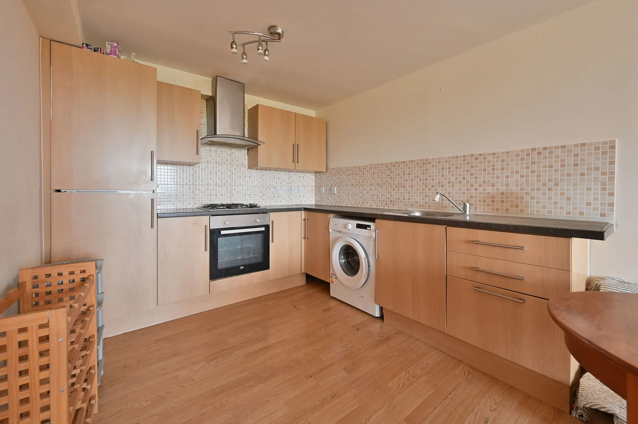 Flat Waldrons Yard in Greater London