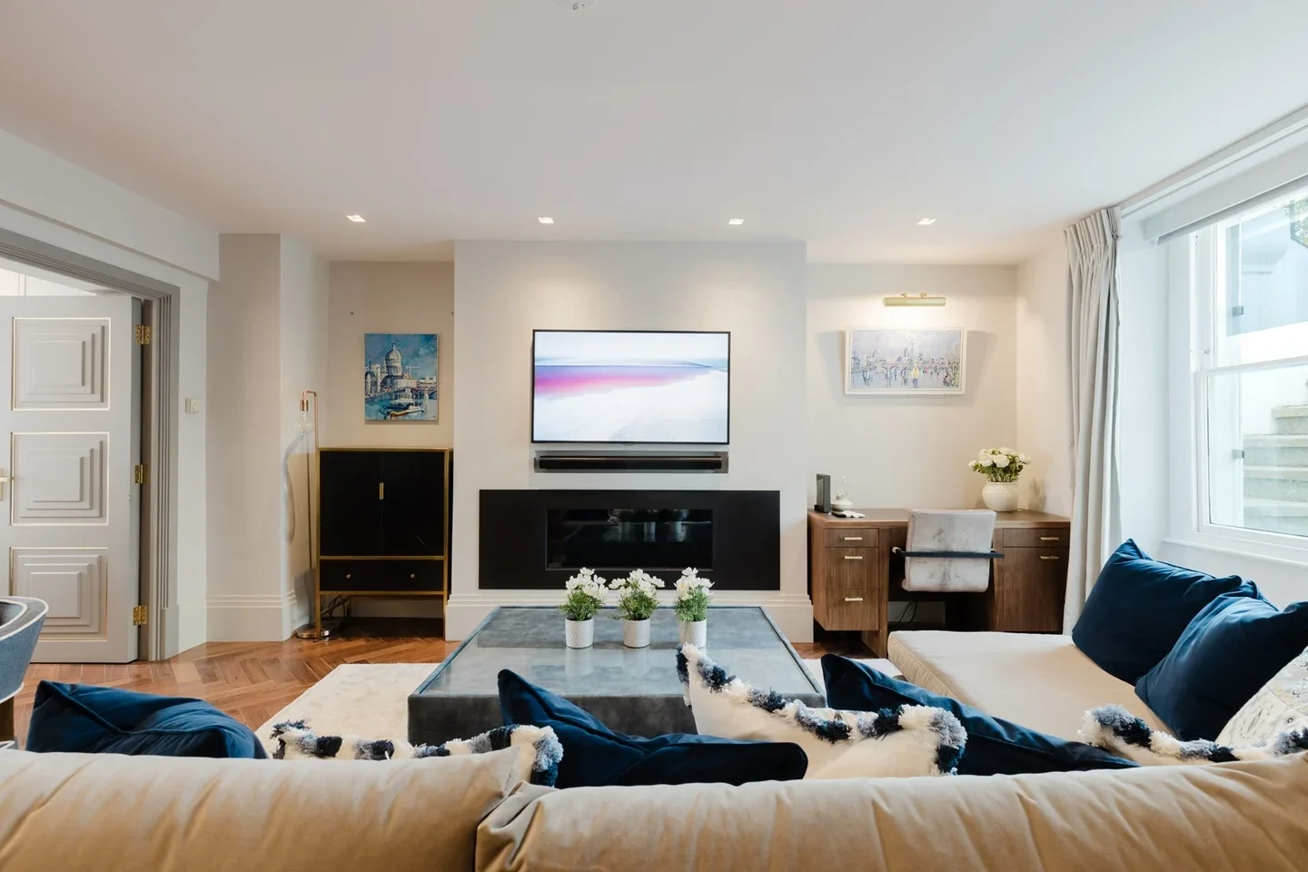 Flat Palace Gardens Terrace in Greater London