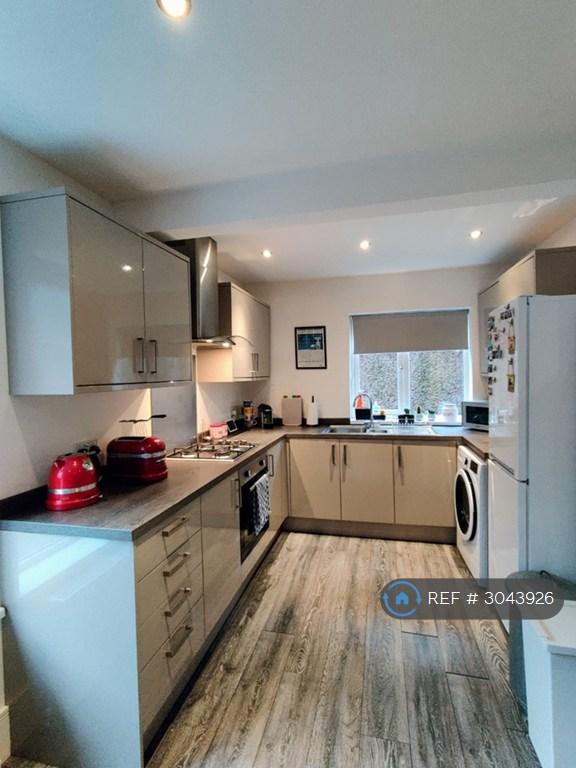 House Ridge Grove in Leeds