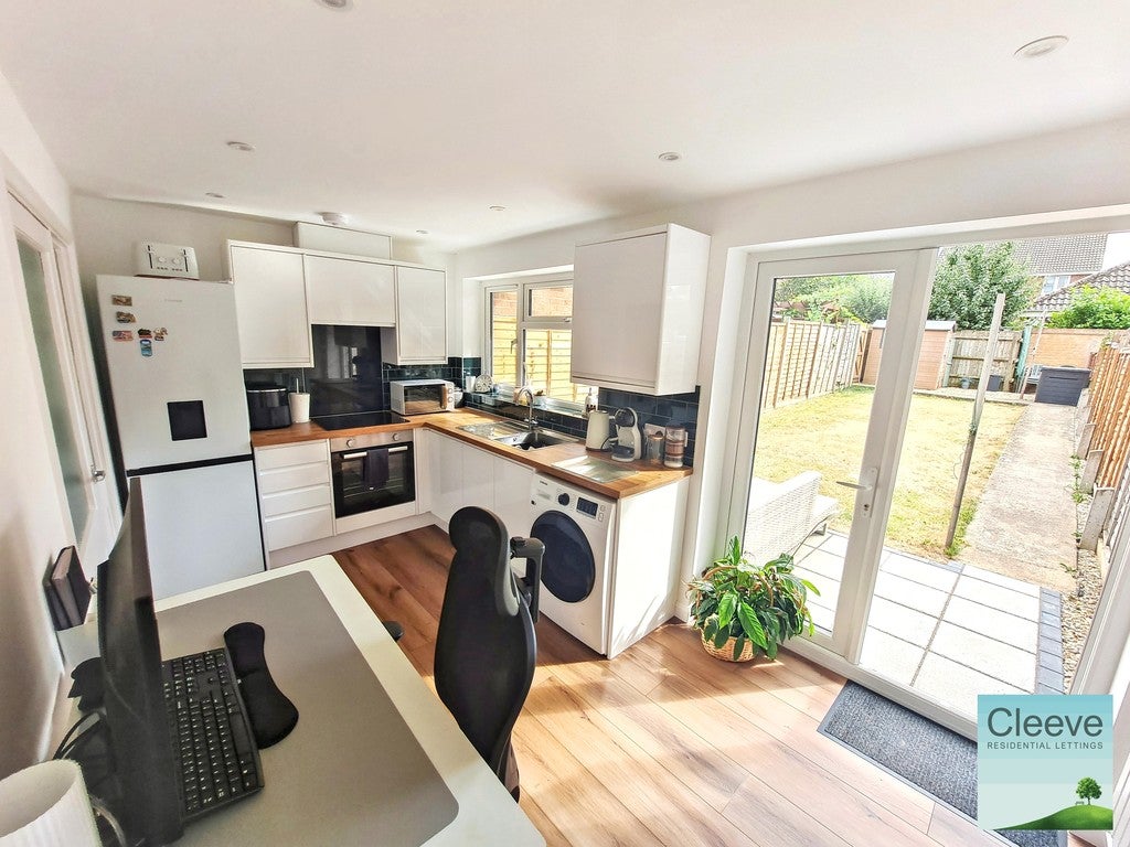 House Helens Close in Cheltenham