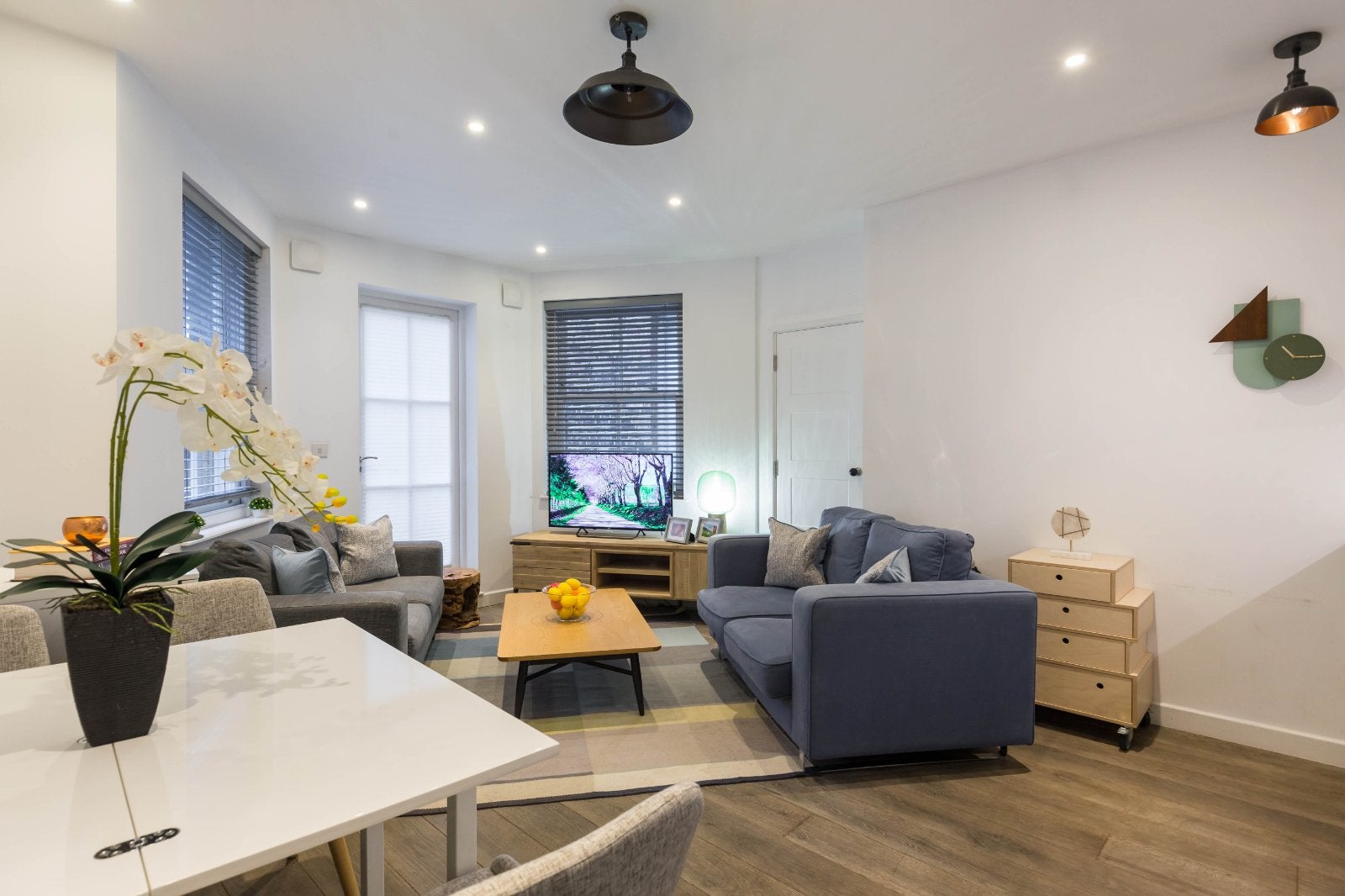 Flat Rathbone Place in London