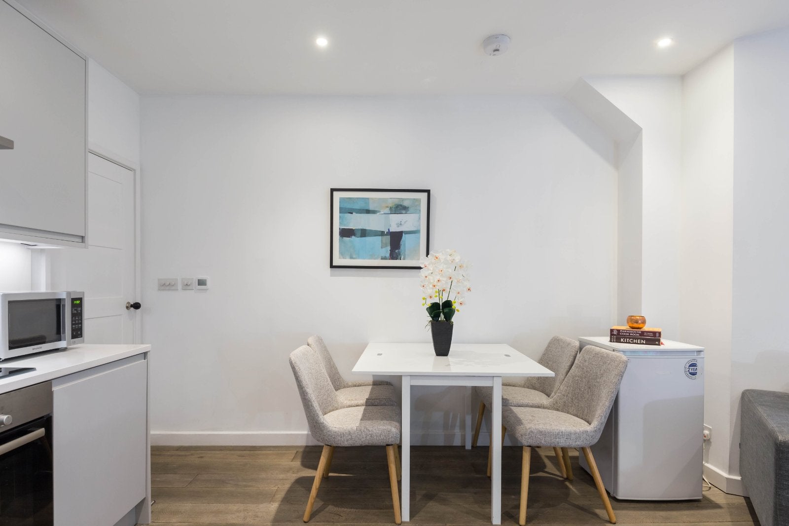 Flat Rathbone Place in London